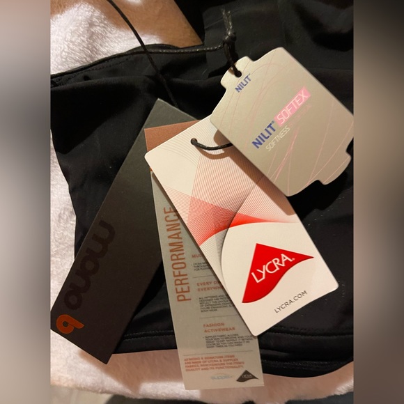 NWT Mono B Seamless LIGHTLY Padded Sports Bra BLACK LARGE - Picture 4 of 7